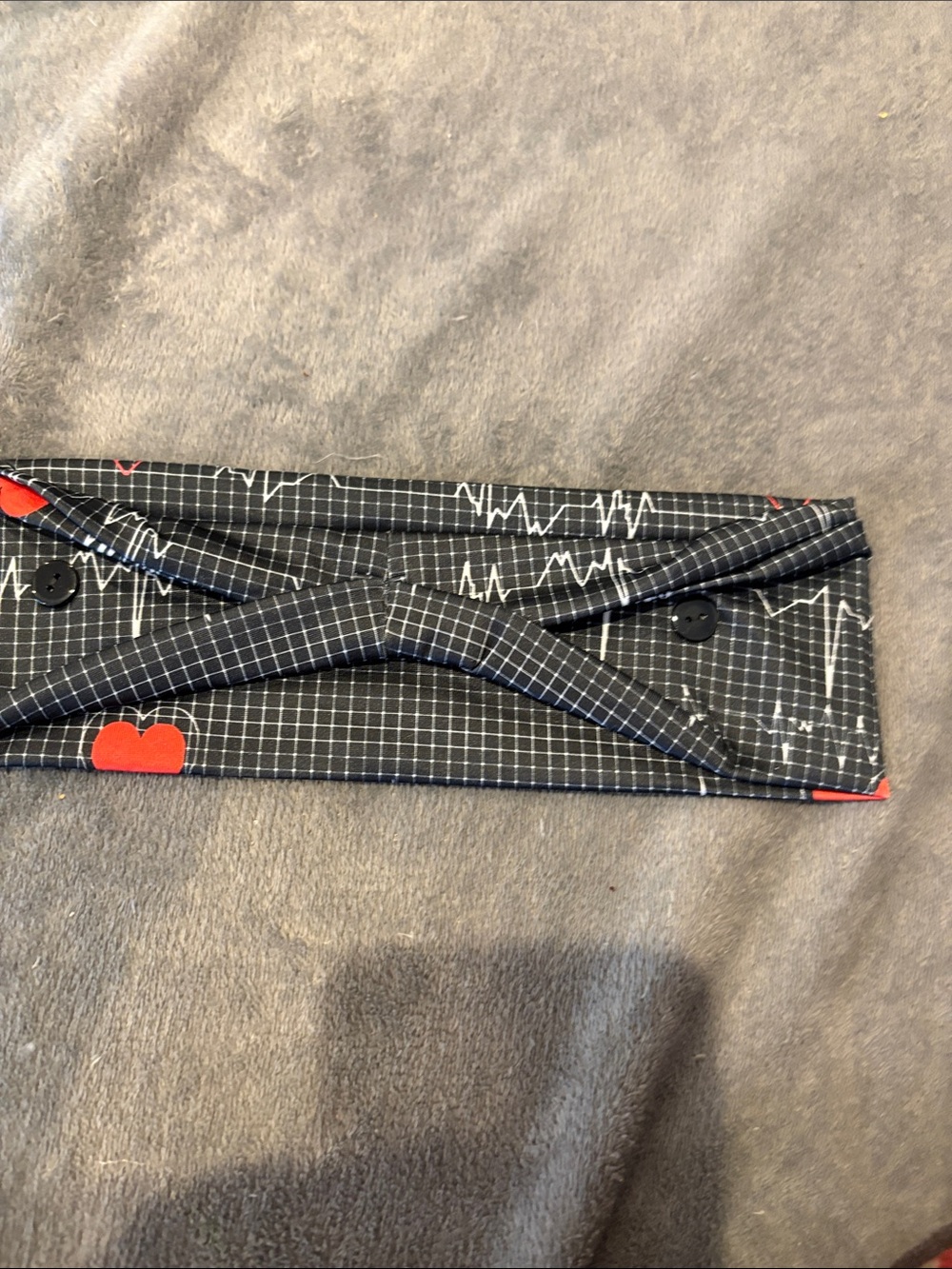 Black Grid Print Men’s Headband with Red Heart Accent